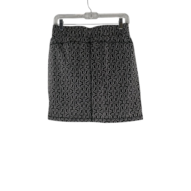 TALBOTS Size X-SMALL Black/White Print Mini NWT SKORT