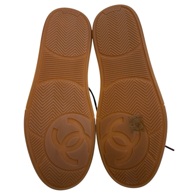 CHANEL Size 39 White/Red Sneaker Leather BOX SHOE