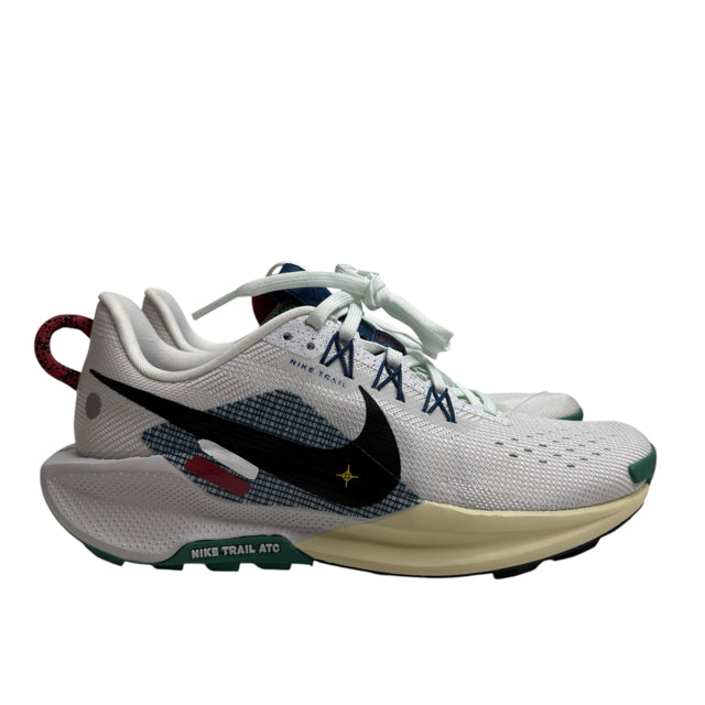 NIKE Size 7 Sneaker NWT SHOE