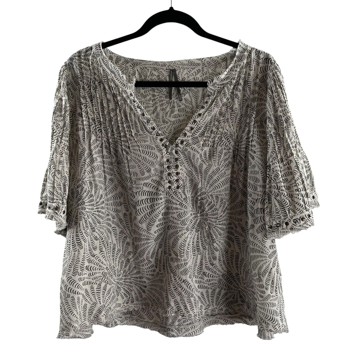 ANTHROPOLOGIE Size LARGE White/Black/Red Geometric Elbow Sleeve Peasant TOP