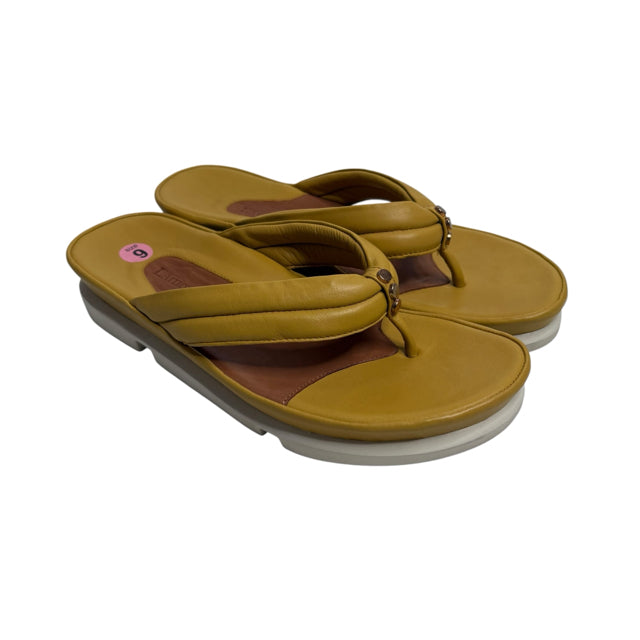 L'AMOUR DES PIEDS Size 9 Gold Flip Flop SHOE