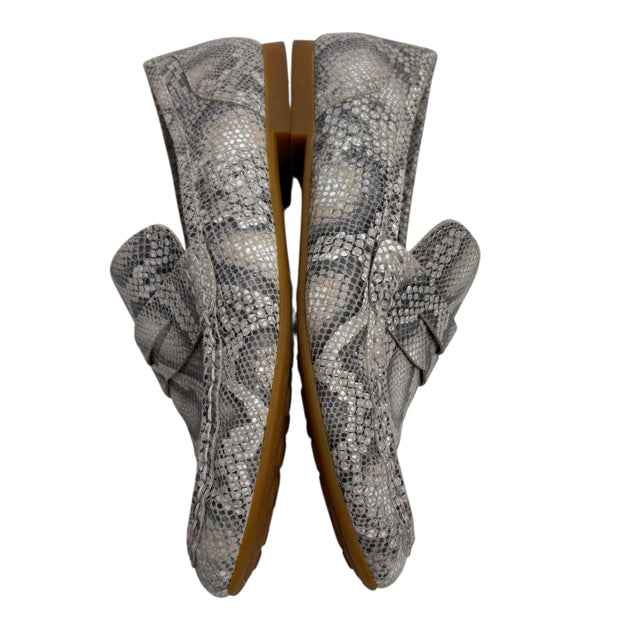 BORN Size 8 1/2 Gray Loafer Leather SHOE