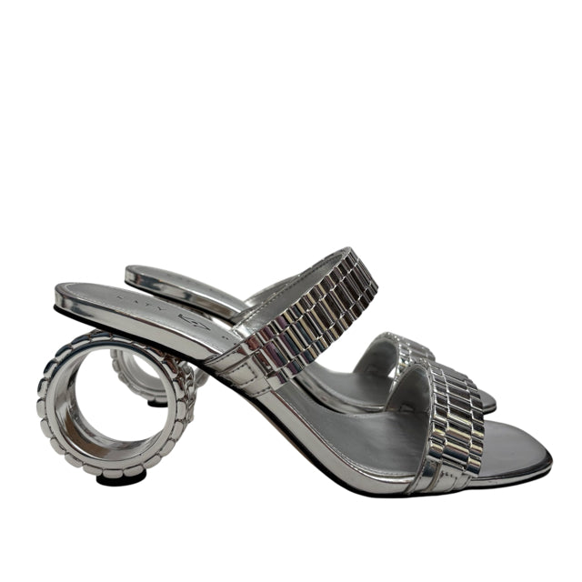 KATY PERRY Size 9 1/2 Silver High Sandal Links NWOT SHOE