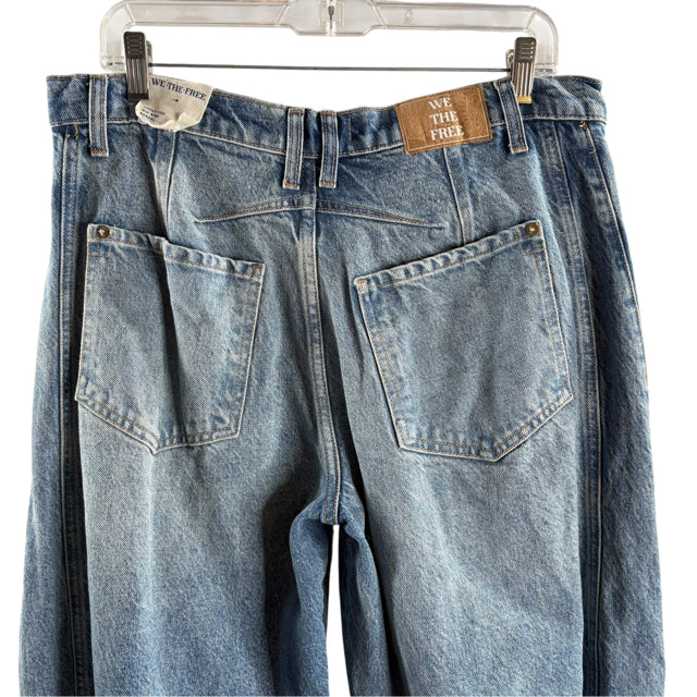 WE THE FREE Size 28 Blue JEANS