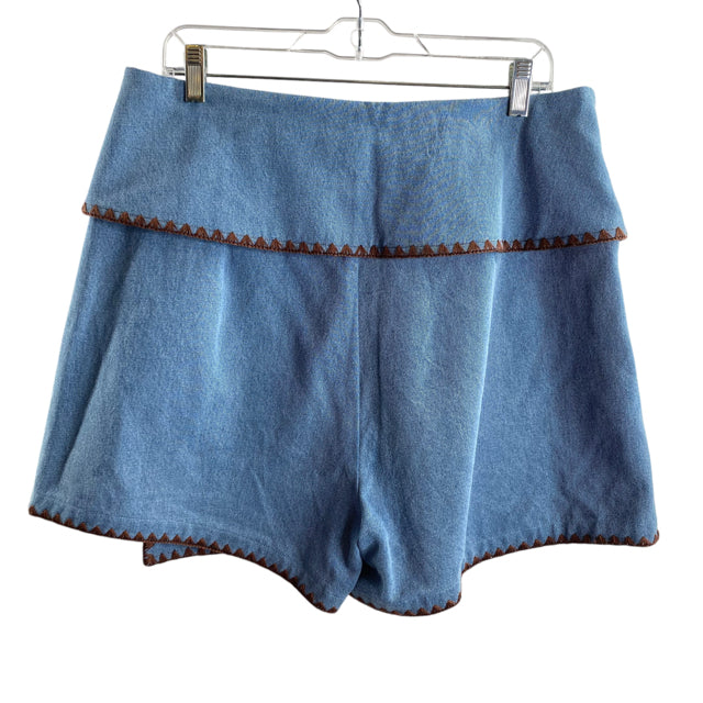 OLIVIA Size MEDIUM Light Blue Ribbon Detail Denim NWOT SKORT