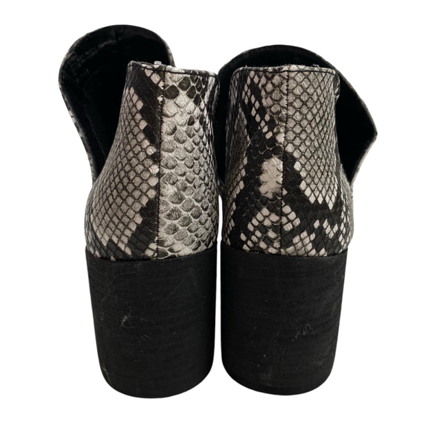 CHARLES Size 6 1/2 Black Ankle Snake Look NWT SHOE