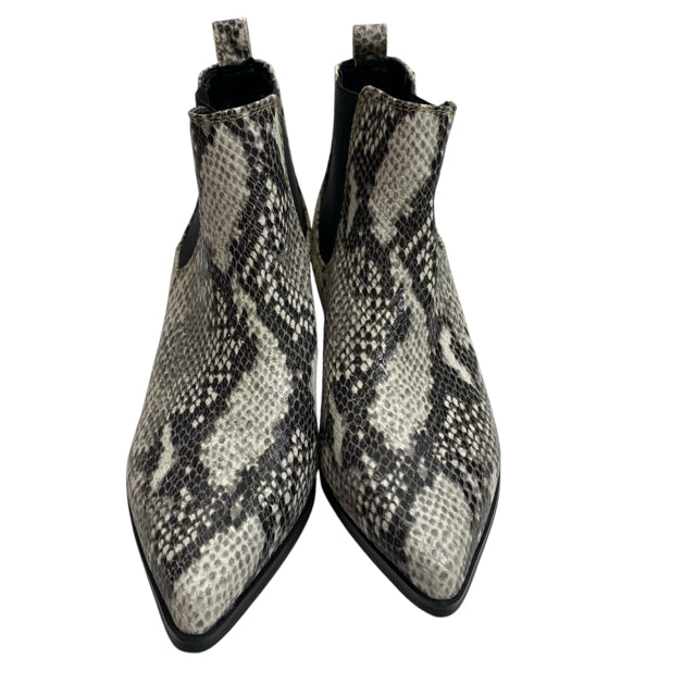 BLONDO Size 7 Black/Gray Ankle Snake Look NWT BOOT