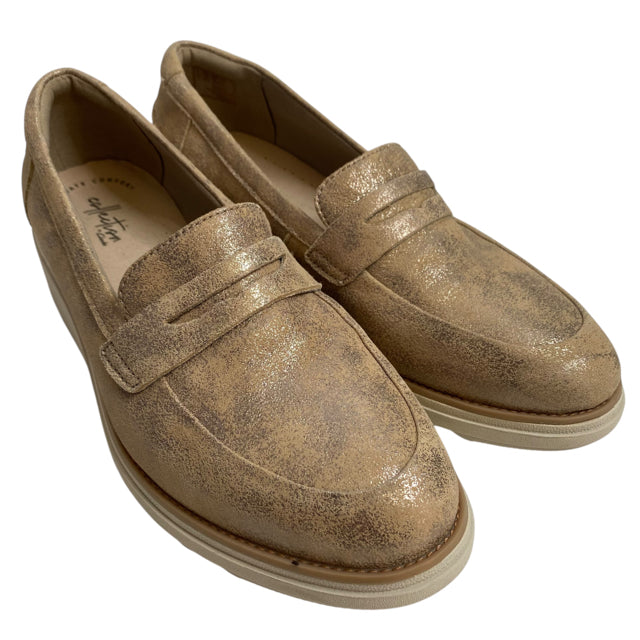 CLARKS Size 10 Gold Loafer Metallic SHOE