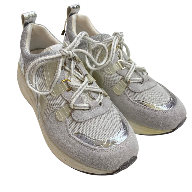 CAFE NOIR Size 37 White/Silver Sneaker Metallic NWOT SHOE