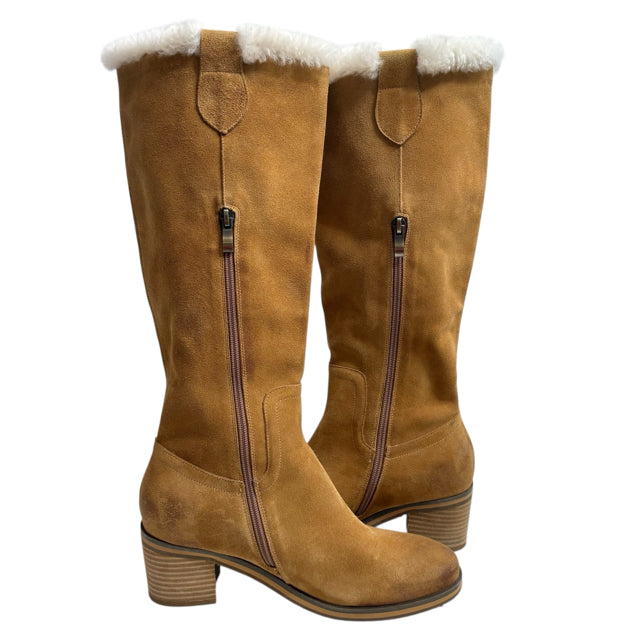 ANTELOPE Size 41 Tan Knee High Suede BOOT