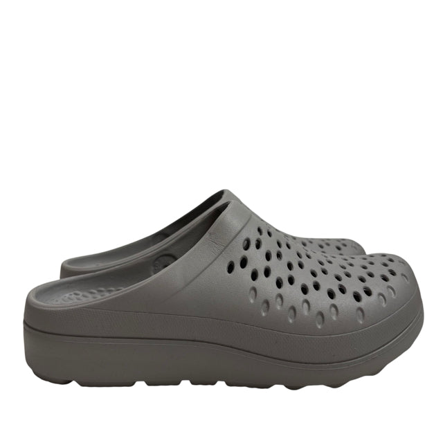 REVITALIGN Size 7 Gray Clog Plastic SHOE