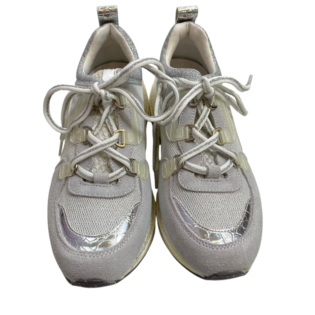 CAFE NOIR Size 37 White/Silver Sneaker Metallic NWOT SHOE