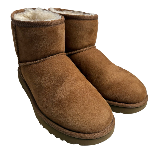 UGG Size 8 Brown BOOT