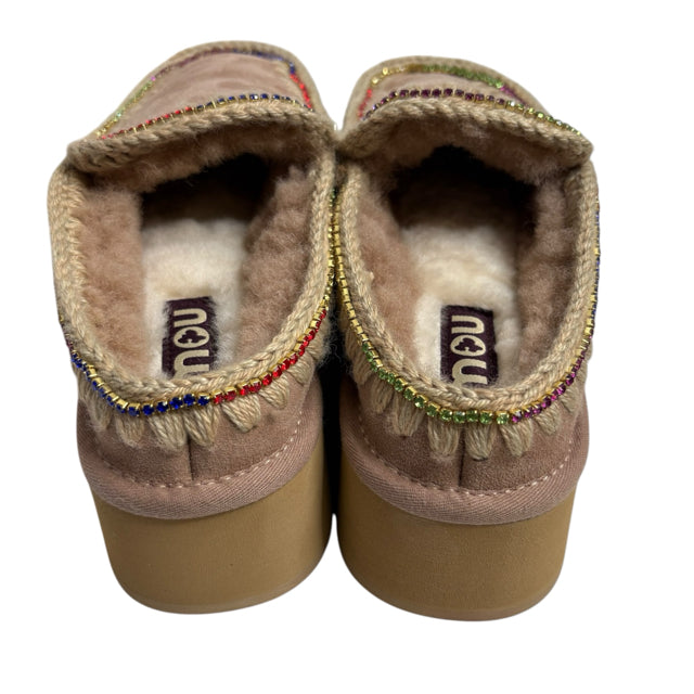MOU Size 39 Tan Clog NWT SHOE