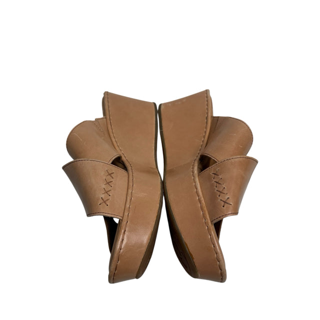 BORN Size 10 Tan Wedge Sandal SHOE