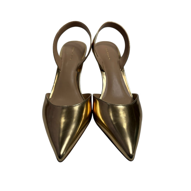 ANN T Size 9 1/2 Gold Sling Metallic SHOE