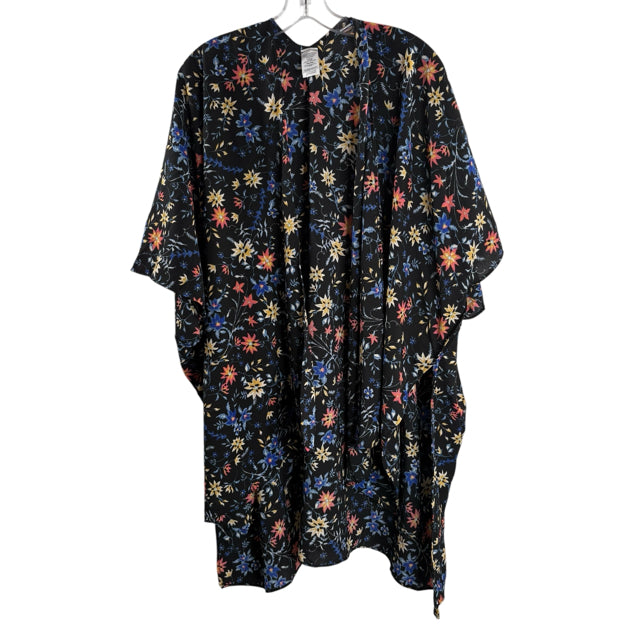 Size ONE SIZE Black/Multi Floral Short Sleeve Knee Length BLOUSE