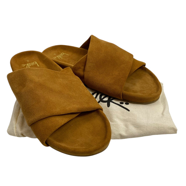 BEEK SHOE