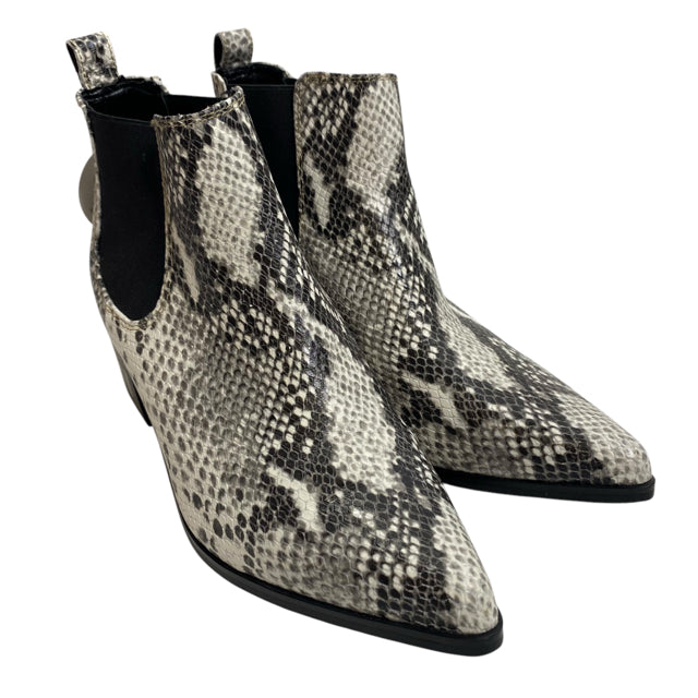 BLONDO Size 7 Black/Gray Ankle Snake Look NWT BOOT