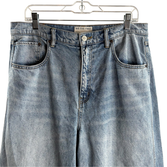 WE THE FREE Size 32 Blue JEANS