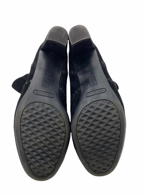 AEROSOLES Size 7 Black Ankle Suede SHOE