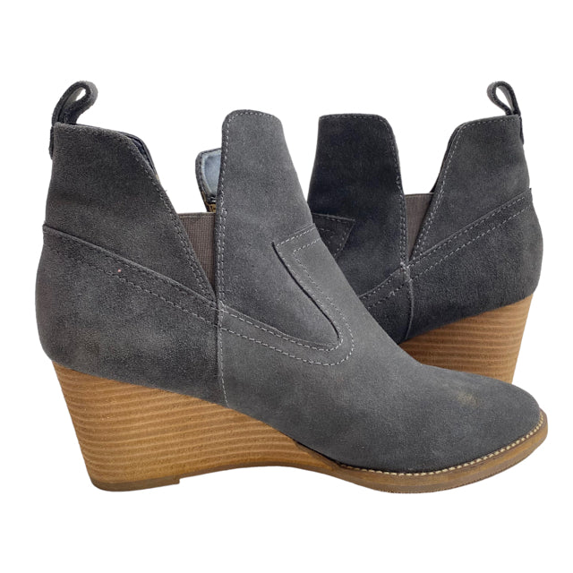 BLONDO Size 9 Gray Wedge Heel Suede NWOT BOOT