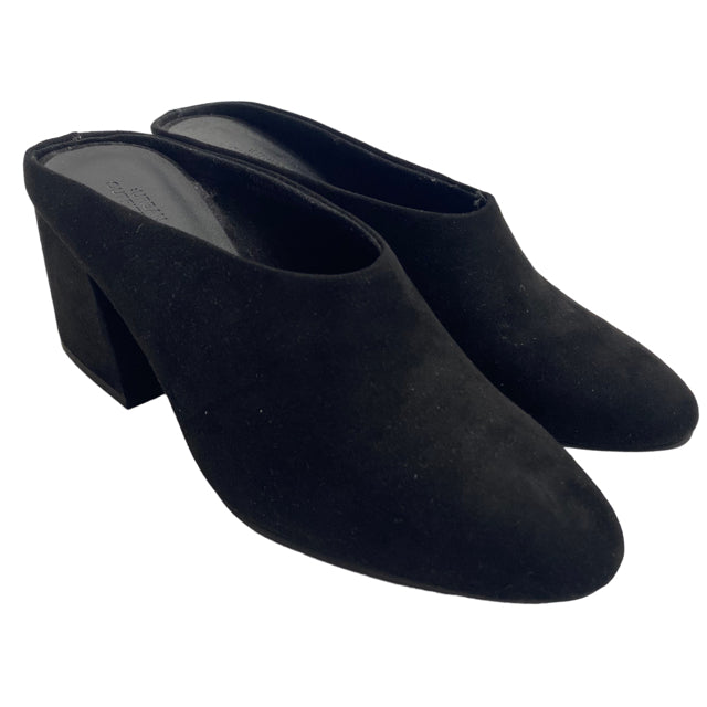 URBAN OUTFITTERS Size 6 Black Mule SHOE
