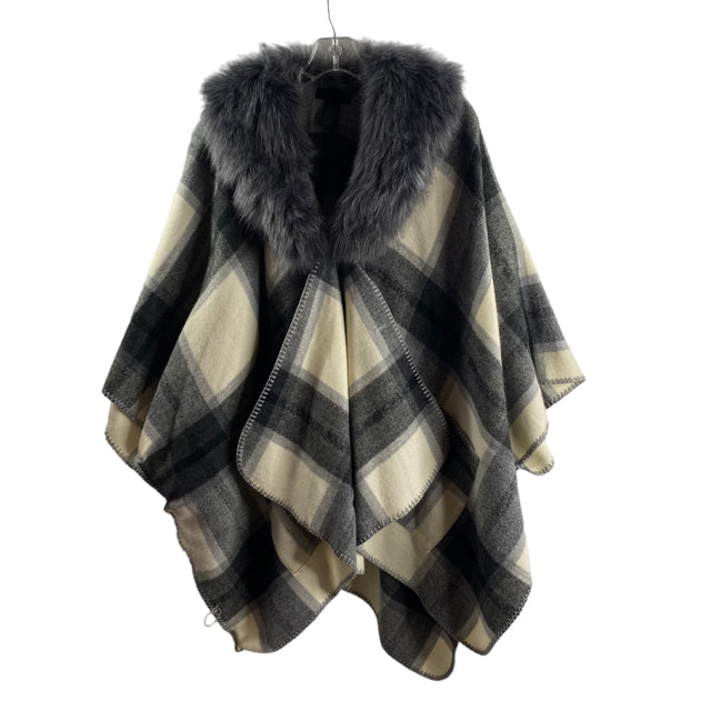 STEVE MADDEN Gray/Cream Acrylic Plaid WRAP