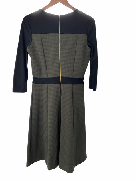 BOSS Size X-SMALL Black/Green Colorblock 3/4 Sleeve DRESS