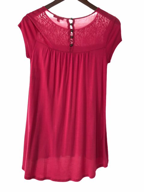 CUPIO Size SMALL Pink Lace details Short Sleeve Hi-Lo TOP