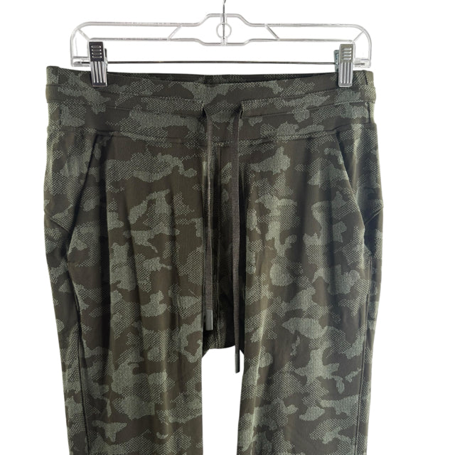 LULULEMON Size 8 Green Camo Drawstring ACTIVE PANT