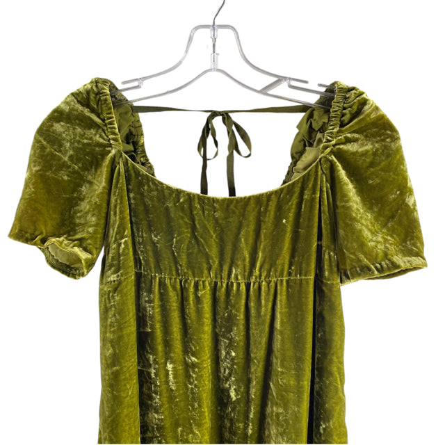 ANTHROPOLOGIE Size 00 Green Short Sleeve Crushed Velvet DRESS