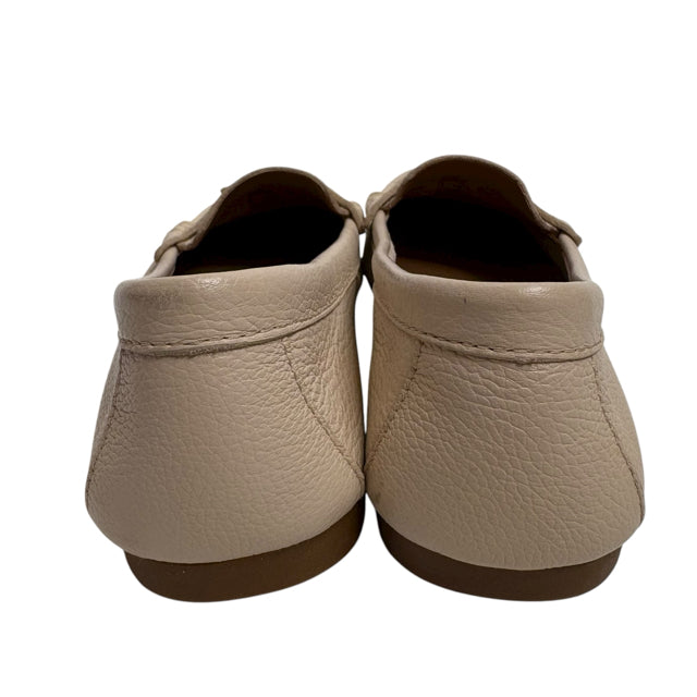 COACH Size 8 Cream Loafer Leather SHOE