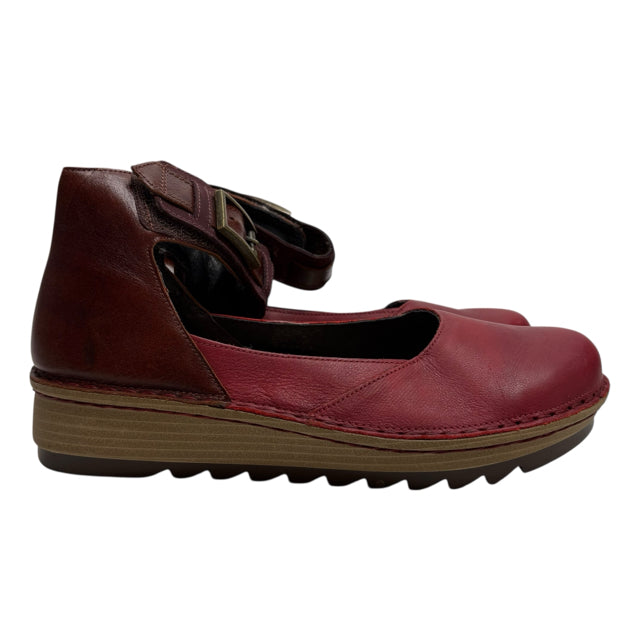 NAOT Size 40 Red/Brown Ankle Strap Leather NWOT SHOE
