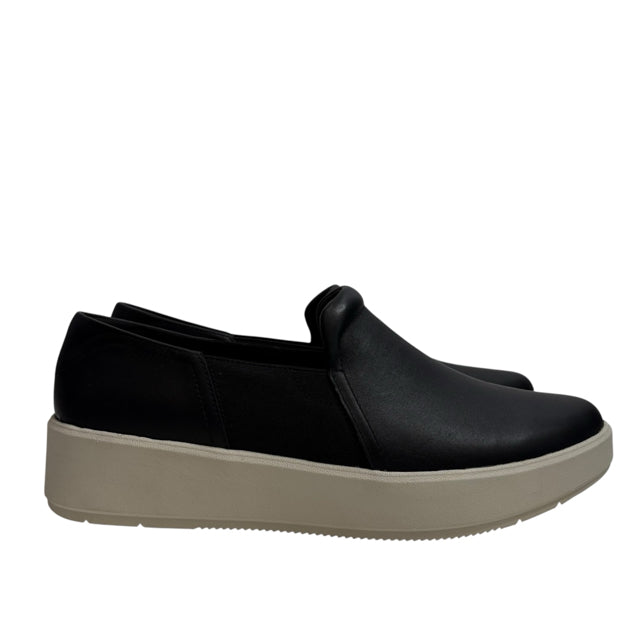 CLARKS Size 11 Black Sneaker SHOE