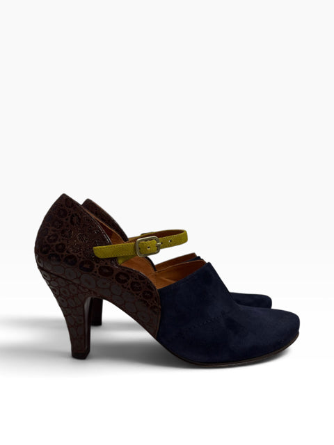 CHIC MIHARA Size 37 Navy/Multi T-Strap Suede SHOE
