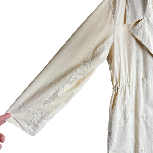 ATHLETA Size MEDIUM Cream Snap Front Nylon JACKET