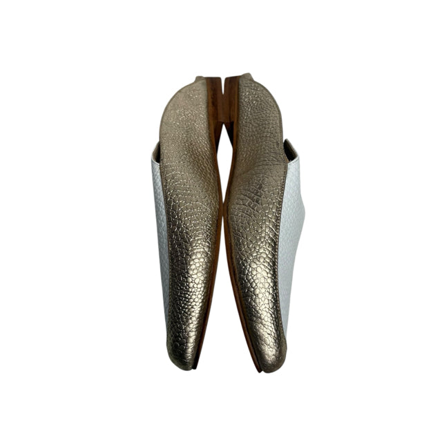 KAANAS Size 9 Gold/White Slide Faux Leather SHOE