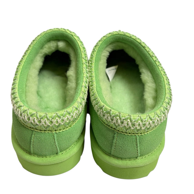 UGG Size 8 Lime NWT SHOE