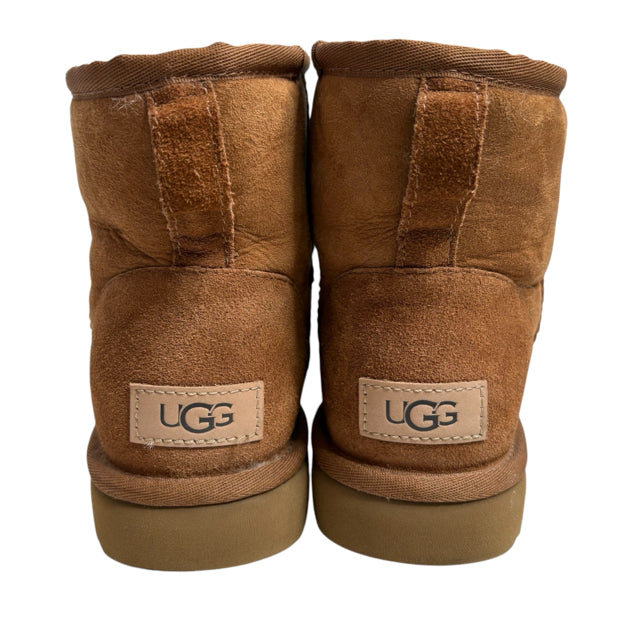 UGG Size 8 Brown BOOT