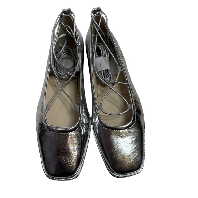 DOLCE VITA Size 8 1/2 Silver NWT SHOE
