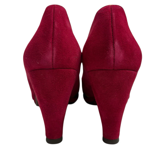 CHIE MIHARA Size 36 1/2 Red/Black/Gold Pump Suede NWOT SHOE