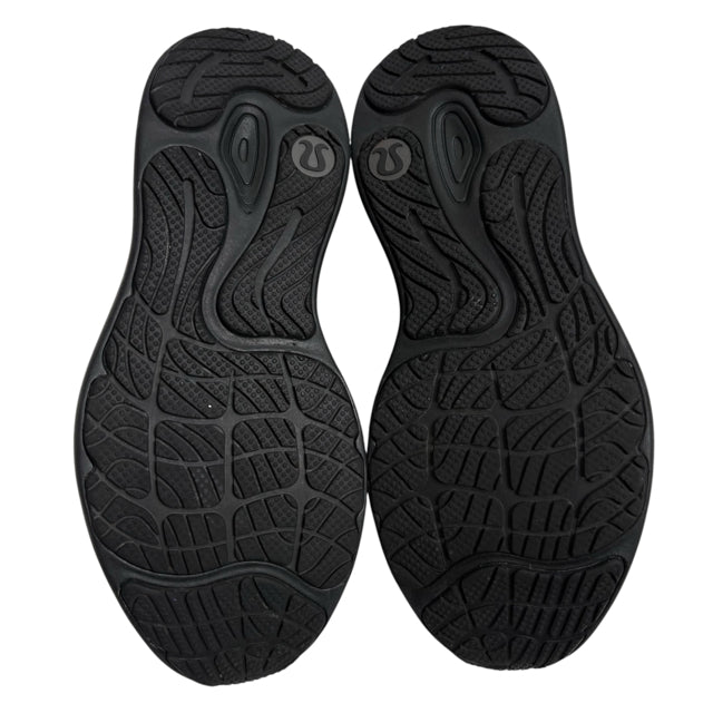 LULULEMON Size 9 1/2 Black Sneaker SHOE