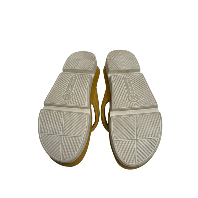 L'AMOUR DES PIEDS Size 9 Gold Flip Flop SHOE