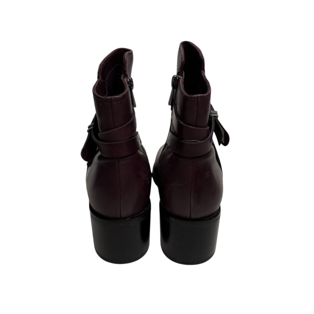 CLARKS Size 9 Maroon Ankle BOOT