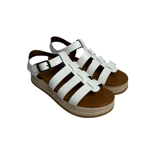 BLOWFISH Size 11 Tan Sandal Faux Leather NWOT SHOE