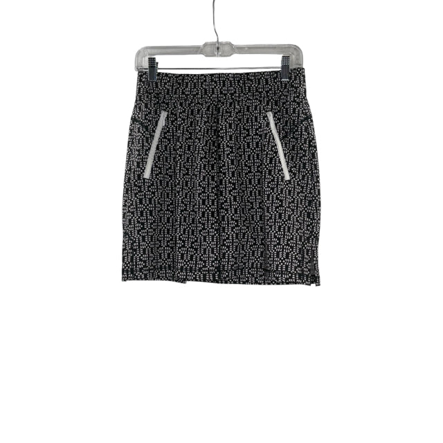 TALBOTS Size X-SMALL Black/White Print Mini NWT SKORT