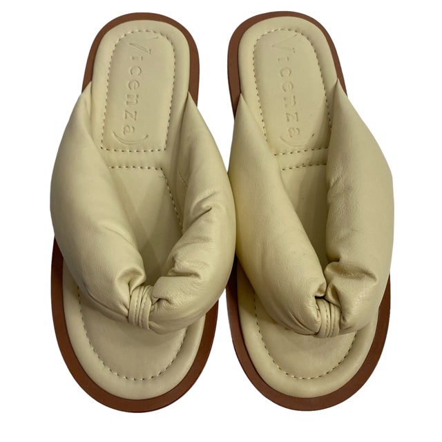 VICENZA Size 6 Cream Thong Sandal Puffy NWOT SHOE