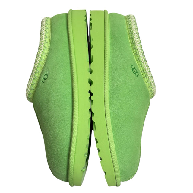 UGG Size 8 Lime NWT SHOE