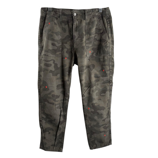 SUNDRY Size 28 Green Camo PANTS